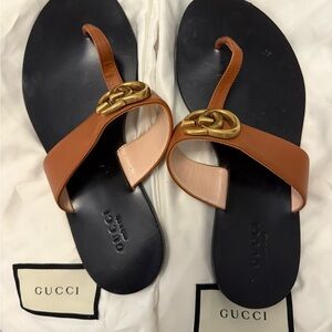 Gucci marmont brown Sandals